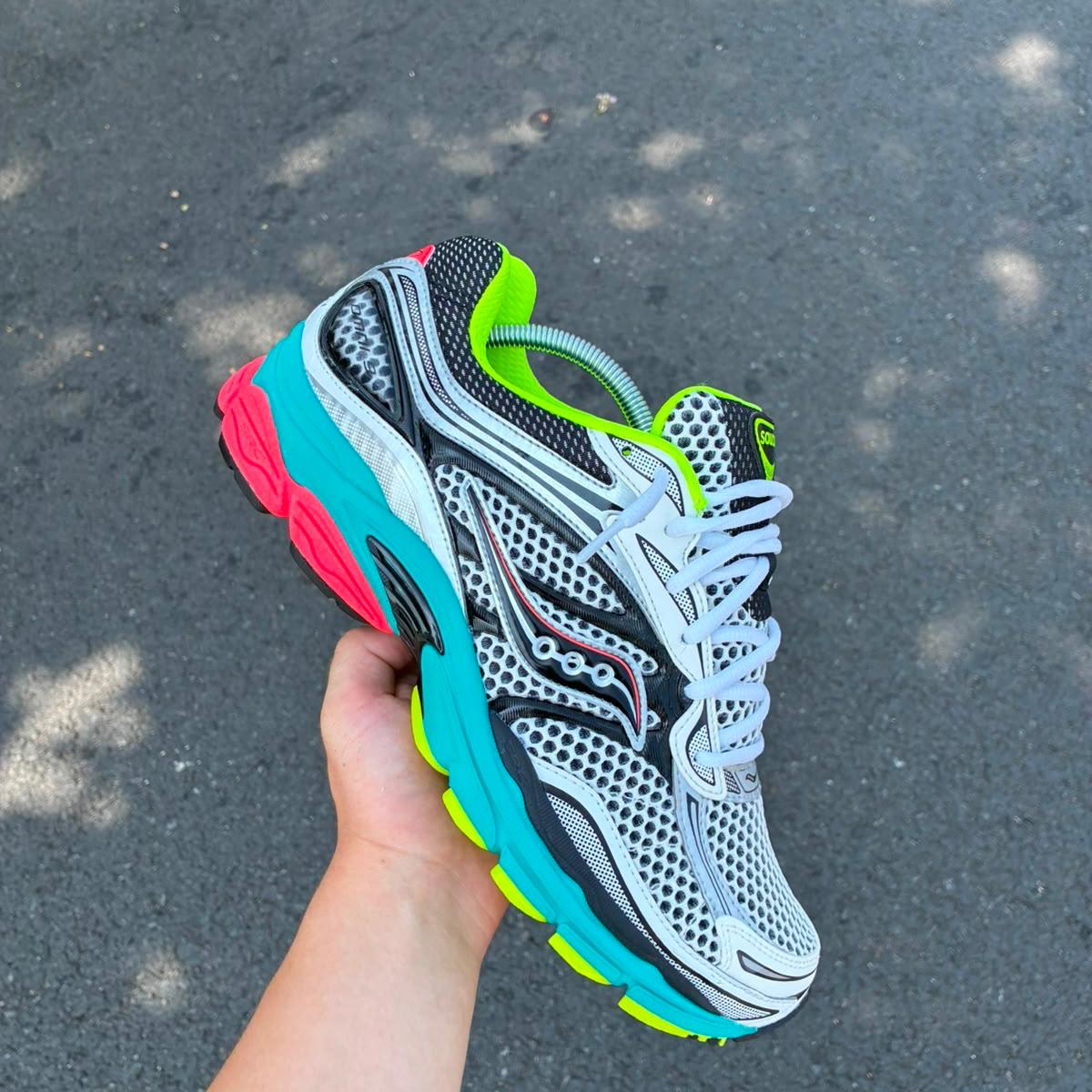 Saucony ProGrid Omni 9 Mutant