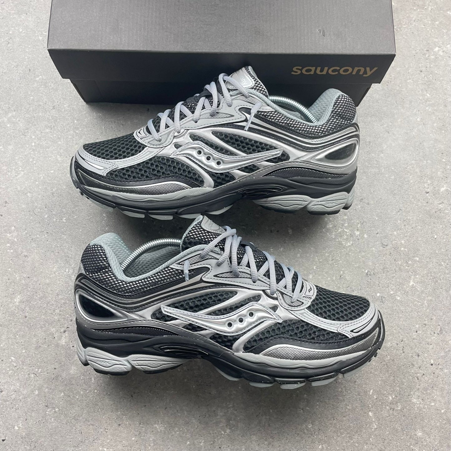 Saucony Pro Grid Omni 9 Black Metallic